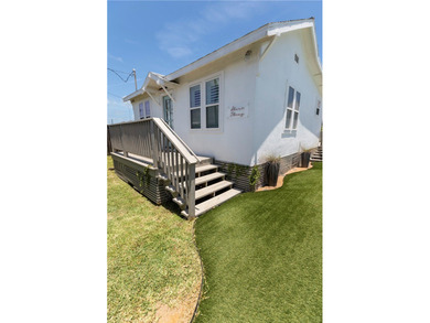 Rare opportunity to own TWO fully independent one bedroom - photo 13