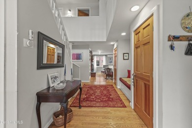 Lovingly maintained contemporary Cape set on just over an acre - photo 7