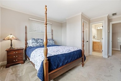 Discover the perfect blend of luxury, privacy, and convenience - photo 18