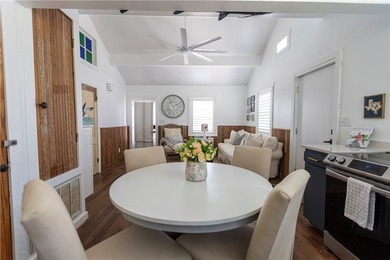 Rare opportunity to own TWO fully independent one bedroom - photo 32