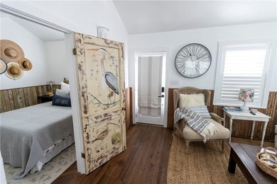 Rare opportunity to own TWO fully independent one bedroom - photo 35