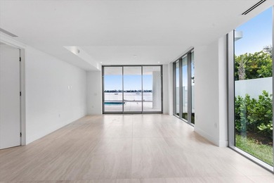The ONLY DIRECT WATERFRONT Intracoastal Townhouse available in - photo 8