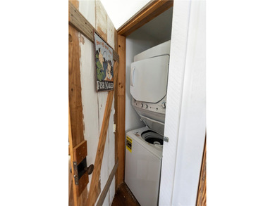 Rare opportunity to own TWO fully independent one bedroom - photo 40