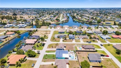 Beautiful pool home with a large backyard in Southwest Cape - photo 49