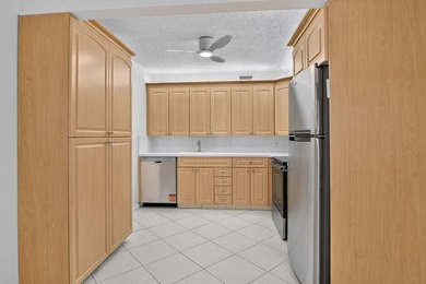 Light and Bright 2-bedroom, 2-bathroom condo on the 3rd floor - photo 3