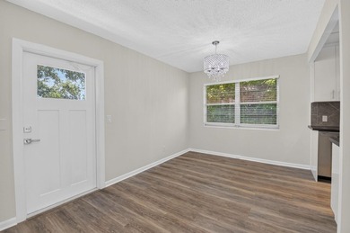 2/1.5, Amazing corner unit on the third floor offers an - photo 9