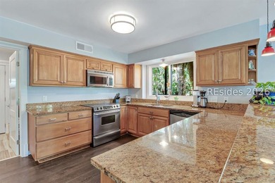 Beautifully renovated 3-bedroom, 2.5-bath home set on a private - photo 13
