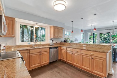 Beautifully renovated 3-bedroom, 2.5-bath home set on a private - photo 14