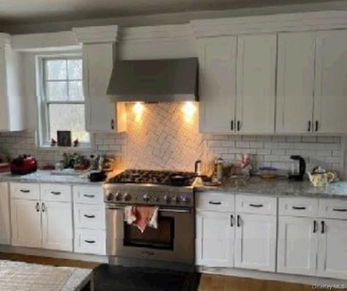 Property sold occupied. No lease, no access. Buyer assumes all - photo 14