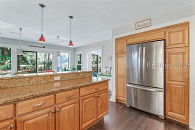 Beautifully renovated 3-bedroom, 2.5-bath home set on a private - photo 15