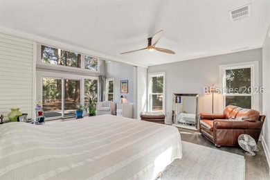 Beautifully renovated 3-bedroom, 2.5-bath home set on a private - photo 16