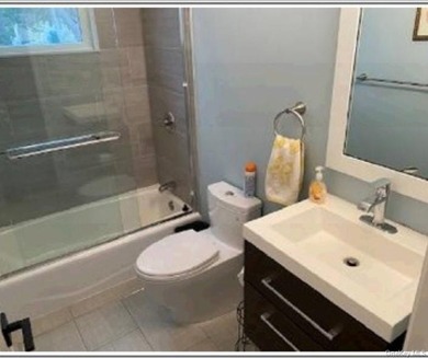 Property sold occupied. No lease, no access. Buyer assumes all - photo 20