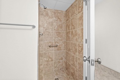 This one bedroom, 2 bath ocean front unit is located in the - photo 22