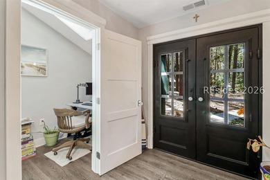 Beautifully renovated 3-bedroom, 2.5-bath home set on a private - photo 25