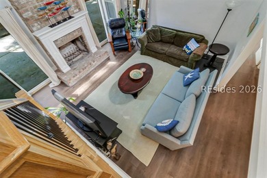 Beautifully renovated 3-bedroom, 2.5-bath home set on a private - photo 28