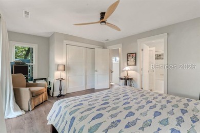 Beautifully renovated 3-bedroom, 2.5-bath home set on a private - photo 32