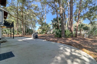Beautifully renovated 3-bedroom, 2.5-bath home set on a private - photo 38