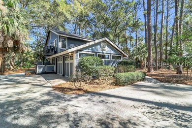 Beautifully renovated 3-bedroom, 2.5-bath home set on a private - photo 46
