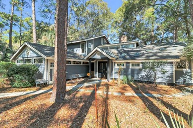 Beautifully renovated 3-bedroom, 2.5-bath home set on a private - photo 47