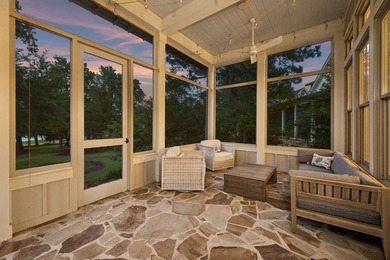 This lakefront Low Country Cottage is designed for comfort and - photo 6