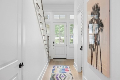 This lakefront Low Country Cottage is designed for comfort and - photo 10