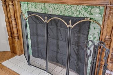 Welcome to 114 North Main Street. A beautifully maintained - photo 11