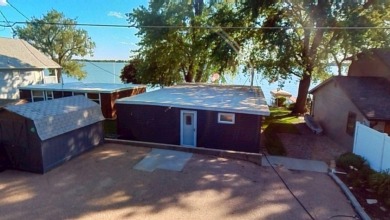 Lake Home For Sale in Johnson Lake, Nebraska