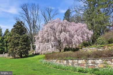 Glenloch Manor is the rare property that delivers both - photo 15