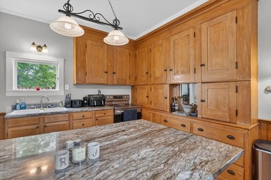 Welcome to 114 North Main Street. A beautifully maintained - photo 18