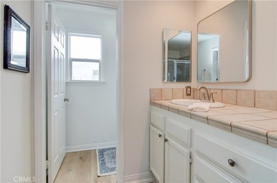 Fantastic purchase opportunity on this beautiful 2-bedroom plus - photo 20