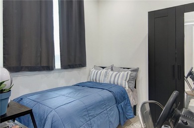 Fantastic purchase opportunity on this beautiful 2-bedroom plus - photo 24