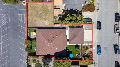 Two turn-key homes on one large lot with extra building area and - photo 2