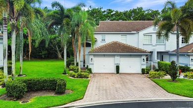 Second-floor condo with 3 bedrooms, 2 bathrooms, vaulted - photo 1
