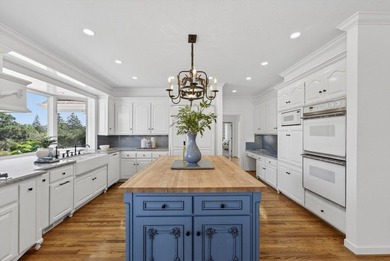 Exquisite gated Pasatiempo residence overlooking the renowned - photo 8