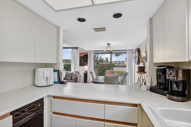 Discover the best of coastal living in this 2BR/2.5BA townhome - photo 16