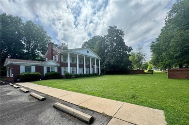 Prime Commercial Opportunity with Timeless Charm Position your - photo 18