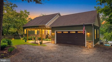 (private lake, pond, coastal) Home For Sale in Pasadena Maryland