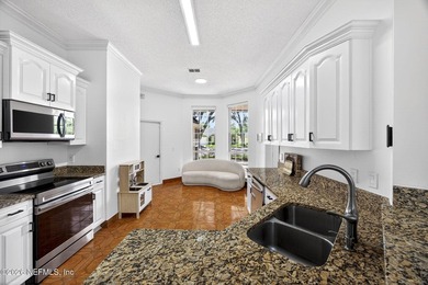 Discover the perfect blend of comfort and convenience in this - photo 9