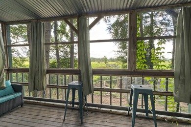 Majestic and one-of-a-kind, this 3-bedroom, 2.5-bath home offers - photo 33