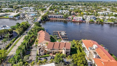 Discover the best of coastal living in this 2BR/2.5BA townhome - photo 56