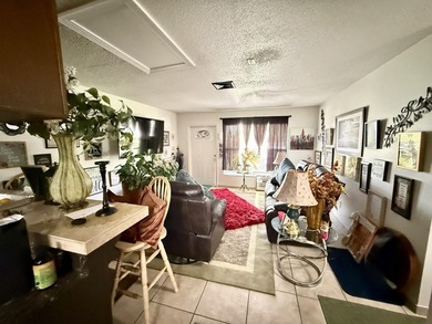 South Fort Pierce concrete block duplex(922 & 924 Skylark). Both - photo 7