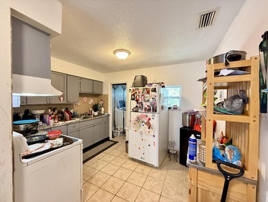 South Fort Pierce concrete block duplex(922 & 924 Skylark). Both - photo 9