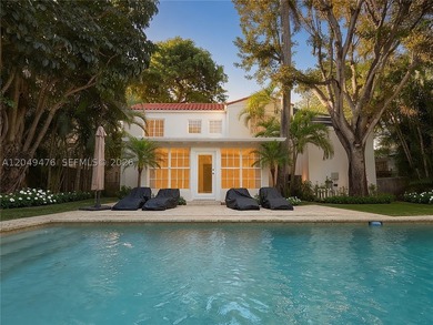 Meticulously refreshed L. Murray Dixon gem on prestigious La - photo 3