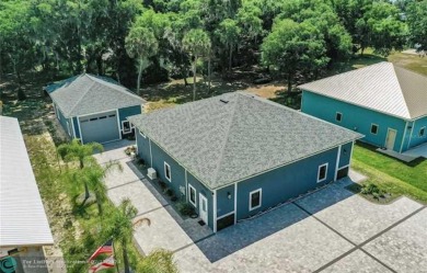 Lake Home For Sale in Other City - In The State Of Florida, Florida