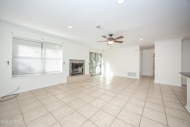 Located close to downtown Ocean Springs, a quick bicycle or walk - photo 10
