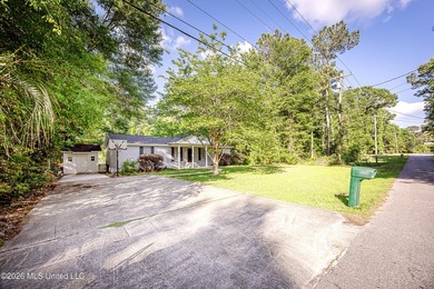 Adorable and well maintained home in the desirable golf - photo 5