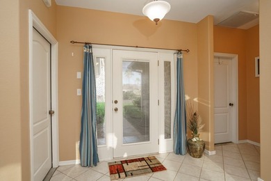 This Inviting, lakefront 2-bedroom 2-bath Villa is conveniently - photo 20