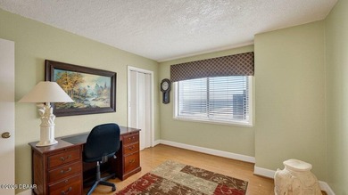 ***FANTASTIC DIRECT OCEANFRONT PENTHOUSE UNIT*** THIS CONDO UNIT - photo 32