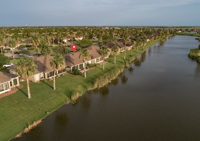 This Inviting, lakefront 2-bedroom 2-bath Villa is conveniently - photo 37