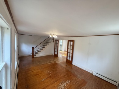 Located just outside the heart of Stonington, this spacious